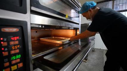 國貨經濟雙看點 文具出海拓市場，月餅新老相融旺產銷